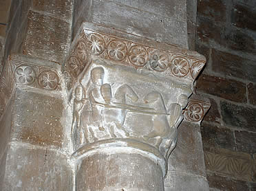 Capitel interior de la iglesia de Cabria