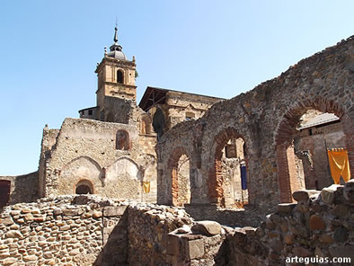 COmo en tantos otros casos la nefasta Desamortizaci&oacute;n de Mendiz&aacute;bal supuso la ruina del gran cenobio de Carracedo