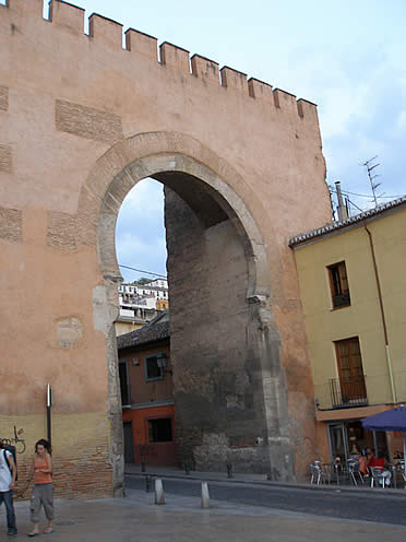 Granada, Puerta de Elvira