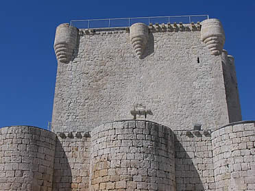 Torre del homenaje del castillo de &Iacute;scar