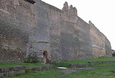 Muralla de Mansilla de las Mulas, León