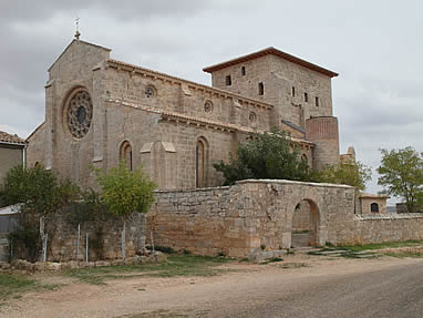La iglesia desde los pies