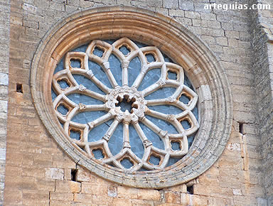 Roset&oacute;n g&oacute;tico en el hatial sur del transepto