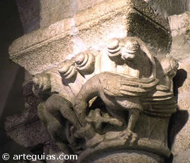 Capitel interior de la catedral de Tui (Pontevedra)