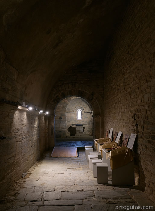 Nave a&ntilde;adida en el siglo XII