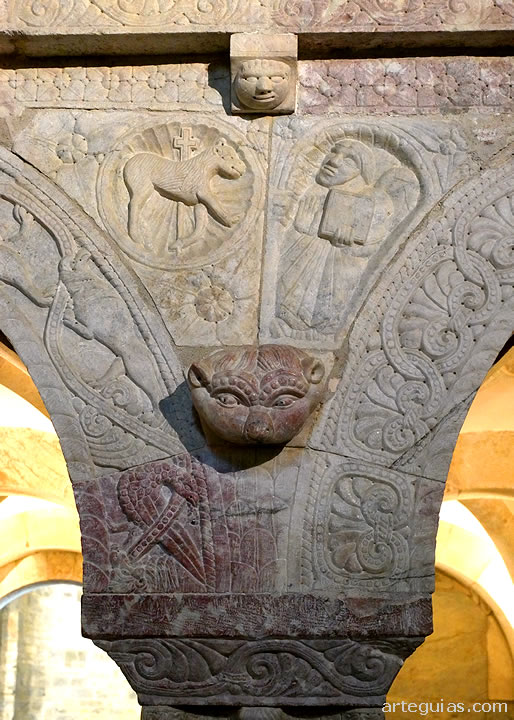 Relieves de la estructura de la tribuna