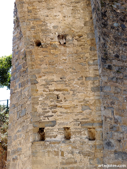 Pilar del Puente de Besi&aacute;n