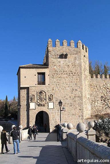 Torre interior del Puente de San Mart&iacute;n