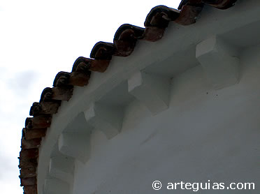 Canecillos de la iglesia rom&aacute;nico-mud&eacute;jar de Valdelaguna (Madrid)