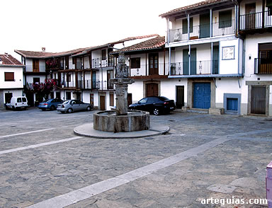 Plaza y fuente (antigua picota) de Montemayor del R&iacute;o