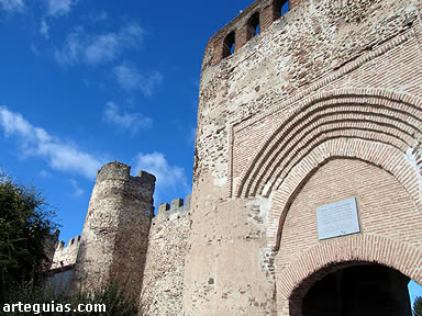 Puerta mud&eacute;jar de la muralla