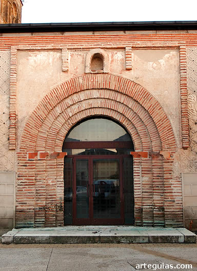 San Juan de Aguilafuente: puerta norte