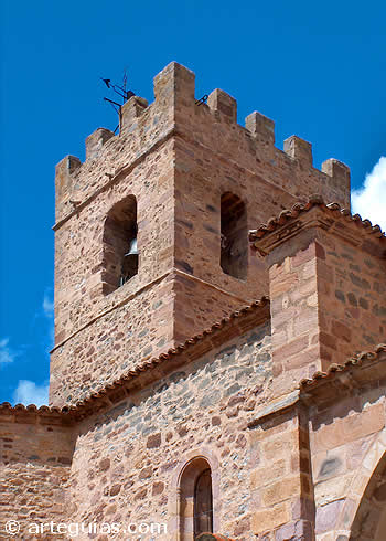 Torre almenda de la iglesia parroquial