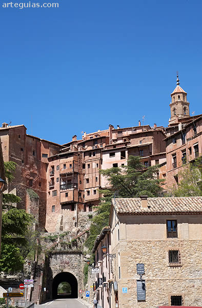 Albarrac&iacute;n: calles y viviendas tradicionales