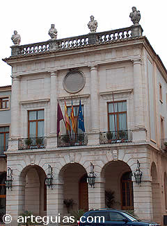 Fachada del Ayubtamiento de Gand&iacute;a