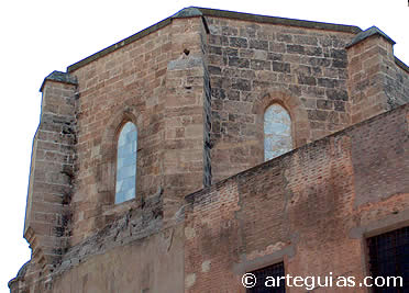 Cabecera g&oacute;tica de la Iglesia. Utiel, Valencia