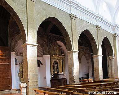 Interior de la iglesia de La Magdalena