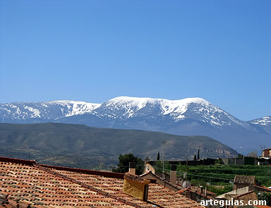 El Moncayo  visto desde el  Palacio Episcopal